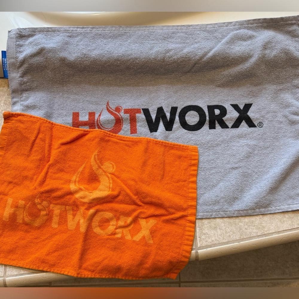 HOTWORX towels